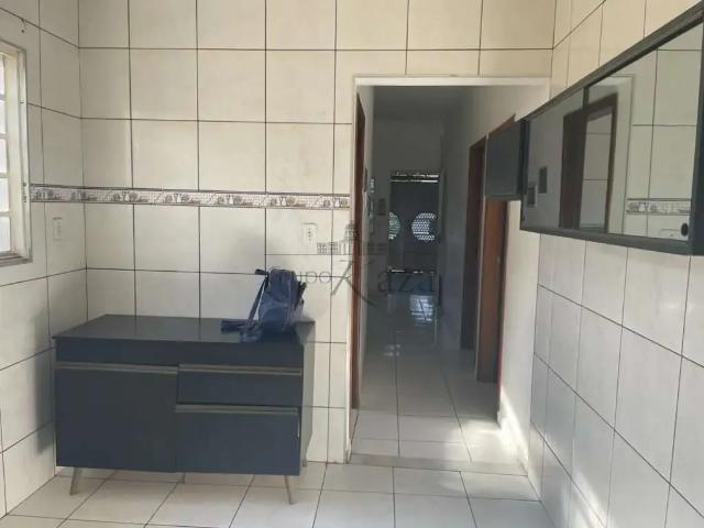 Casa / Sobrado para Venda em São José dos Campos/SP Campo dos Alemães 3 Quartos