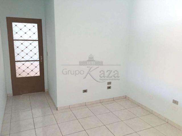 Casa / Sobrado para Venda em São José dos Campos/SP Campo dos Alemães 2 Quartos
