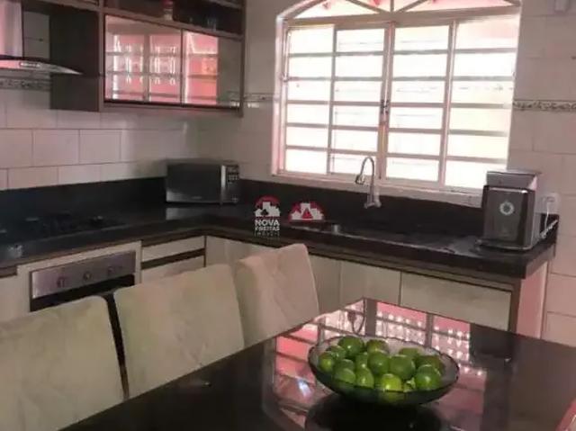 Casa / Sobrado para Venda em São José dos Campos/SP Campos de São José 3 Quartos