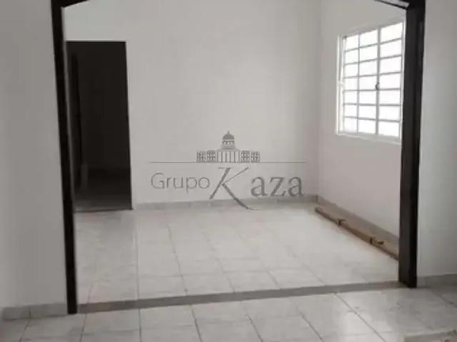 Casa / Sobrado para Venda em São José dos Campos/SP Centro 6 Quartos