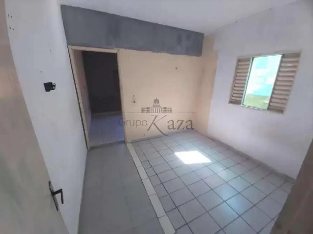 Casa / Sobrado para Venda em São José dos Campos/SP Chácaras Reunidas 2 Quartos
