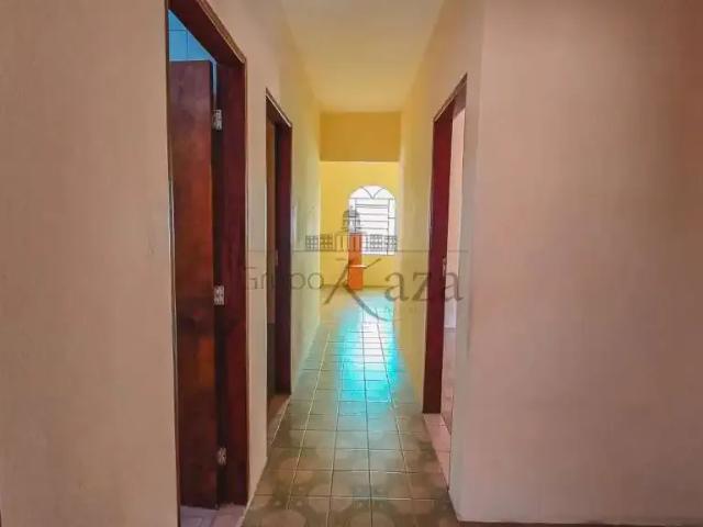 Casa / Sobrado para Venda em São José dos Campos/SP Cidade Morumbi 3 Quartos