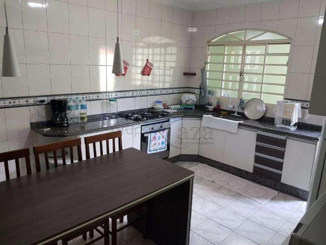 Casa / Sobrado para Venda em São José dos Campos/SP Cidade Morumbi 3 Quartos