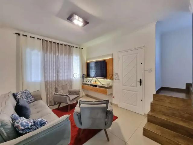 Casa / Sobrado para Venda em São José dos Campos/SP Cidade Morumbi 3 Quartos