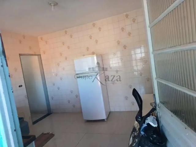 Casa / Sobrado para Venda em São José dos Campos/SP Cidade Morumbi 3 Quartos