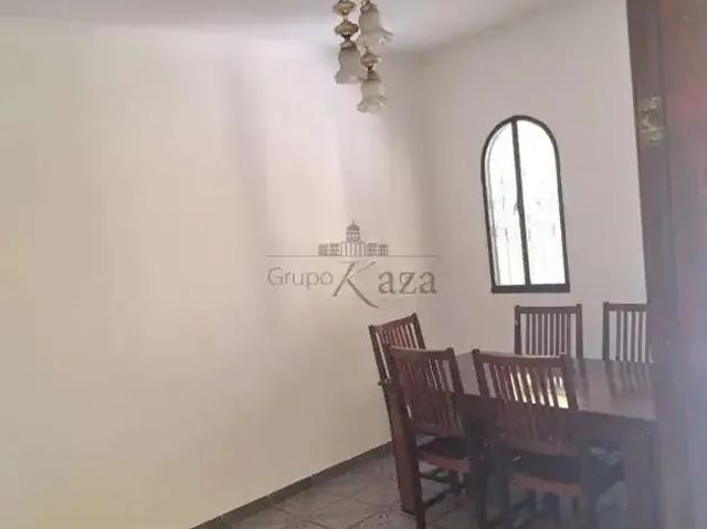 Casa / Sobrado para Venda em São José dos Campos/SP Cidade Morumbi 3 Quartos