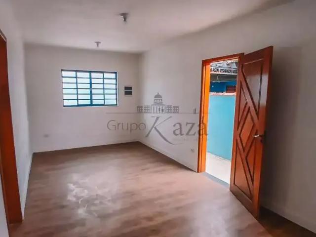 Casa / Sobrado para Venda em São José dos Campos/SP Cidade Morumbi 3 Quartos