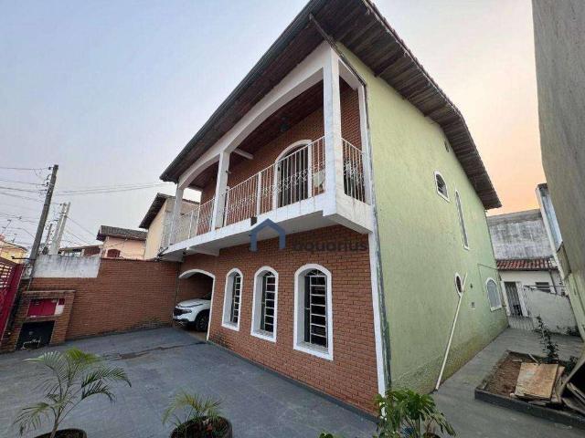 Casa / Sobrado para Venda em São José dos Campos/SP Cidade Morumbi 4 Quartos