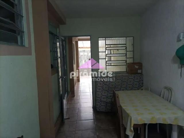 Casa / Sobrado para Venda em São José dos Campos/SP Cidade Morumbi 6 Quartos