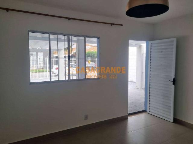 Casa / Sobrado para Venda em São José dos Campos/SP Cidade Vista Verde 2 Quartos