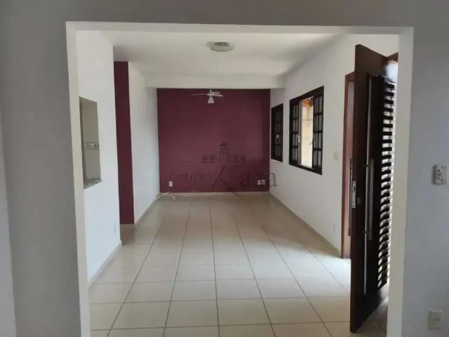 Casa / Sobrado para Venda em São José dos Campos/SP Cidade Vista Verde 3 Quartos
