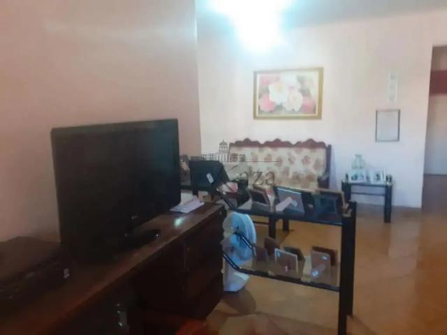 Casa / Sobrado para Venda em São José dos Campos/SP Cidade Vista Verde 4 Quartos