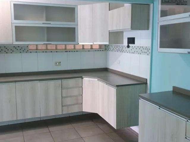Casa / Sobrado para Venda em São José dos Campos/SP Cidade Vista Verde 4 Quartos