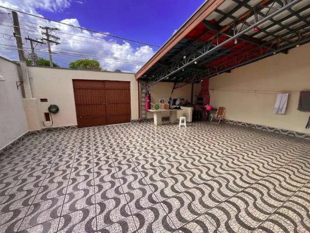 Casa / Sobrado para Venda em São José dos Campos/SP Alto da Ponte 3 Quartos