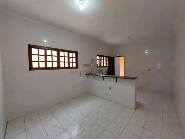 Casa / Sobrado para Venda em São José dos Campos/SP Bosque dos Eucaliptos 3 Quartos