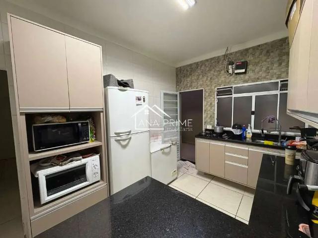 Casa / Sobrado para Venda em São José dos Campos/SP Bosque dos Eucaliptos 3 Quartos