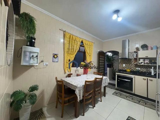 Casa / Sobrado para Venda em São José dos Campos/SP Bosque dos Eucaliptos 3 Quartos