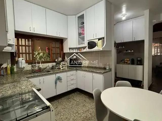 Casa / Sobrado para Venda em São José dos Campos/SP Bosque dos Eucaliptos 3 Quartos