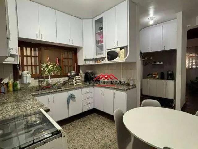 Casa / Sobrado para Venda em São José dos Campos/SP Bosque dos Eucaliptos 3 Quartos