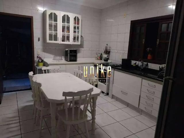 Casa / Sobrado para Venda em São José dos Campos/SP Bosque dos Eucaliptos 3 Quartos