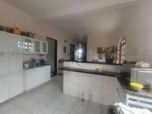 Casa / Sobrado para Venda em São José dos Campos/SP Bosque dos Eucaliptos 3 Quartos