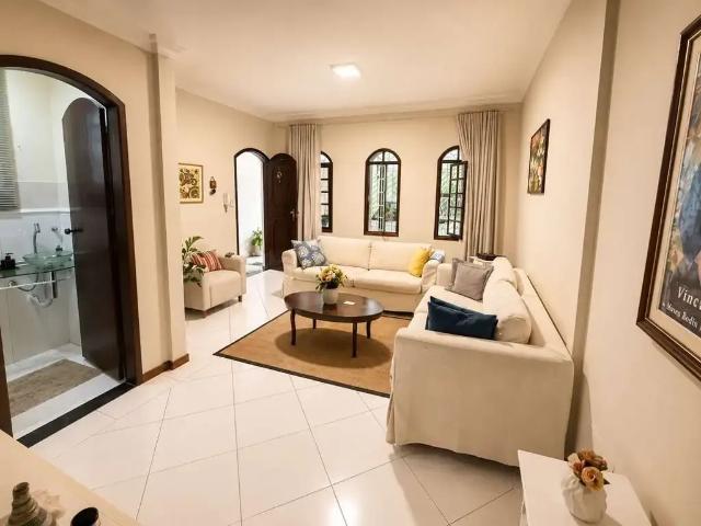 Casa / Sobrado para Venda em São José dos Campos/SP Bosque dos Eucaliptos 3 Quartos