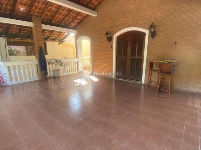 Casa / Sobrado para Venda em São José dos Campos/SP Bosque dos Eucaliptos 5 Quartos