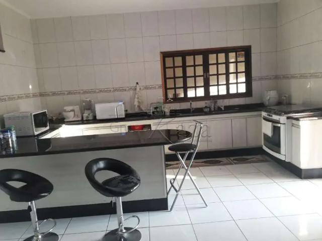 Casa / Sobrado para Venda em São José dos Campos/SP Bosque dos Eucaliptos 5 Quartos