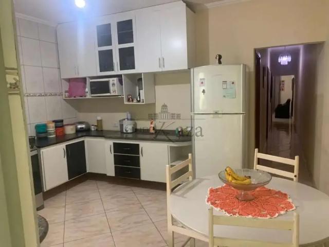 Casa / Sobrado para Venda em São José dos Campos/SP Bosque dos Ipês 2 Quartos