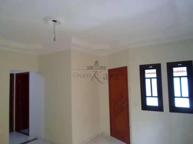 Casa / Sobrado para Venda em São José dos Campos/SP Bosque dos Ipês 3 Quartos
