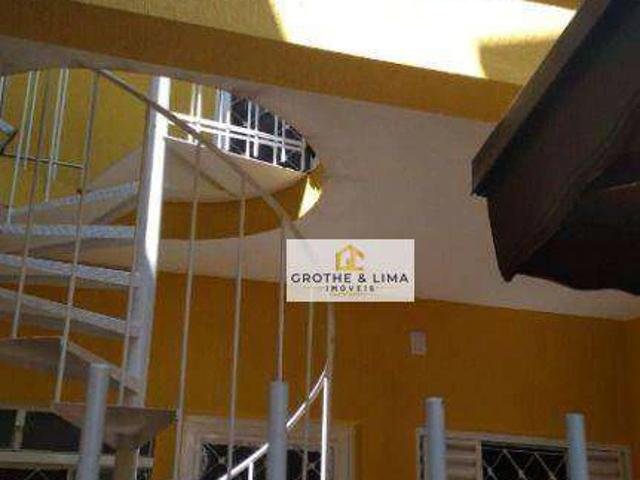 Casa / Sobrado para Venda em São José dos Campos/SP Eugênio de Melo 4 Quartos