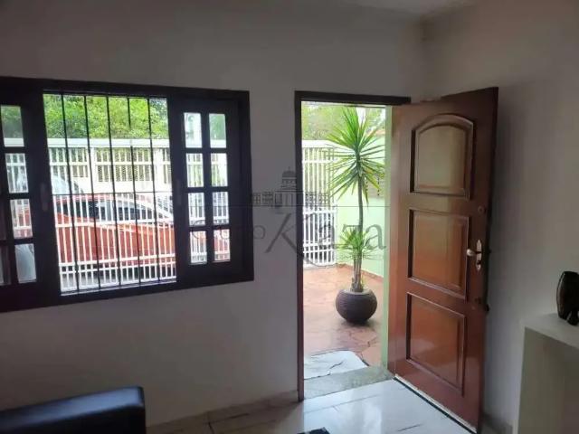 Casa / Sobrado para Venda em São José dos Campos/SP Jardim Maringá 2 Quartos