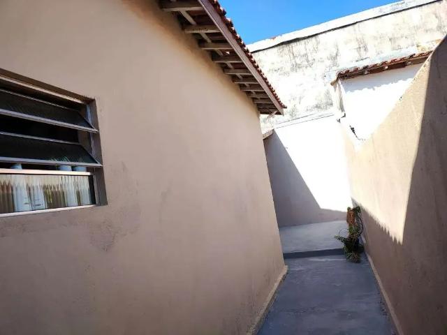 Casa / Sobrado para Venda em São José dos Campos/SP Jardim Motorama 3 Quartos