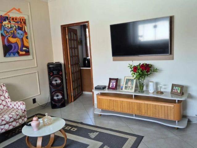 Casa / Sobrado para Venda em São José dos Campos/SP Jardim Motorama 3 Quartos