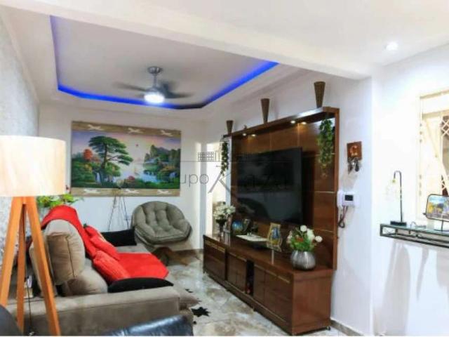 Casa / Sobrado para Venda em São José dos Campos/SP Jardim Motorama 4 Quartos