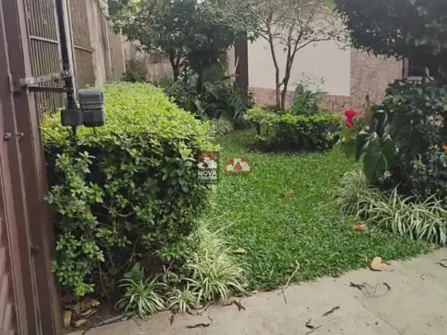Casa / Sobrado para Venda em São José dos Campos/SP Jardim Nova América 4 Quartos
