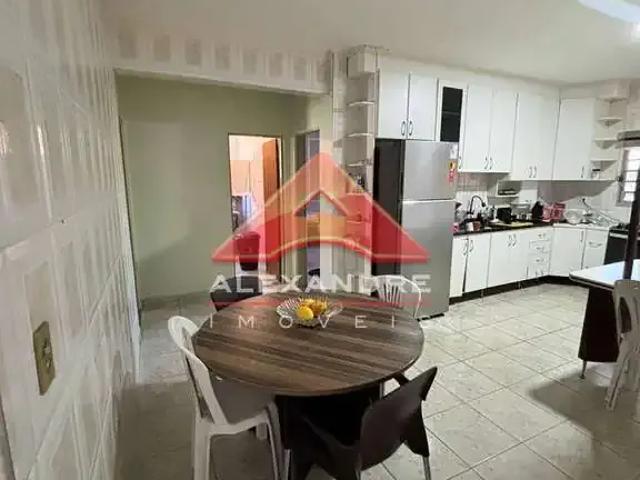 Casa / Sobrado para Venda em São José dos Campos/SP Jardim Nova Michigan II 4 Quartos