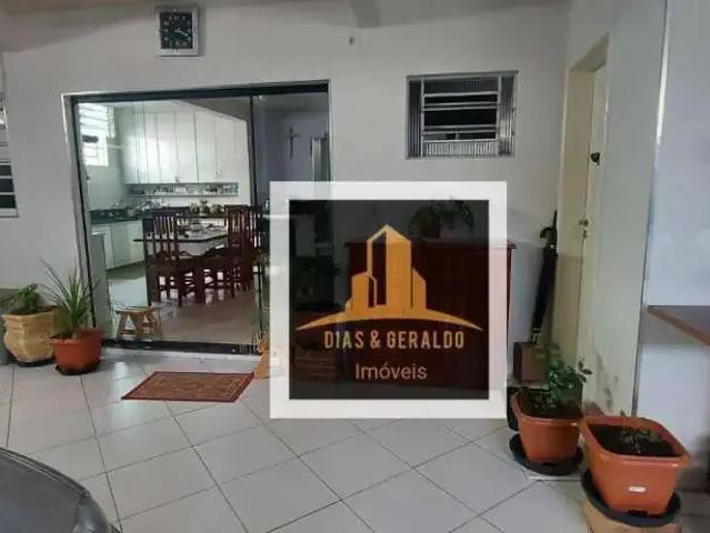 Casa / Sobrado para Venda em São José dos Campos/SP Jardim Oriente 3 Quartos