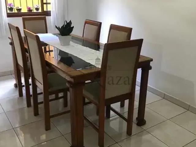 Casa / Sobrado para Venda em São José dos Campos/SP Jardim Oriente 3 Quartos
