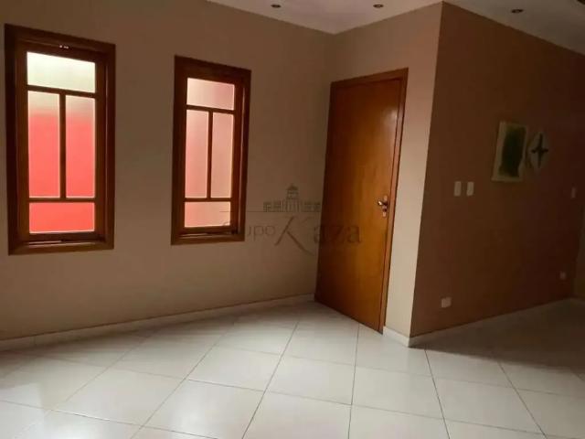 Casa / Sobrado para Venda em São José dos Campos/SP Jardim Oriente 2 Quartos