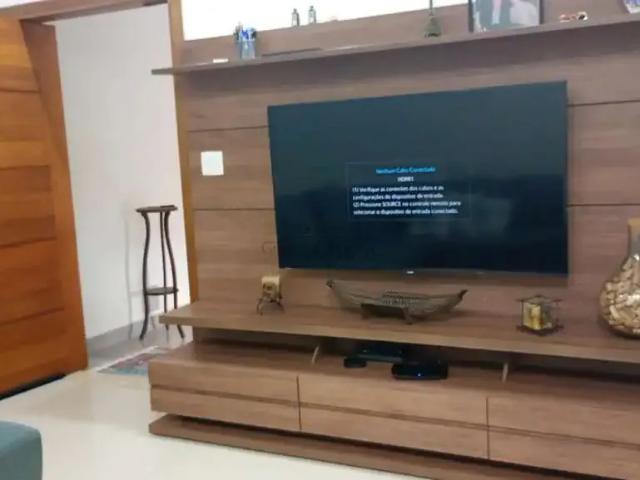 Casa / Sobrado para Venda em São José dos Campos/SP Jardim Oriente 4 Quartos
