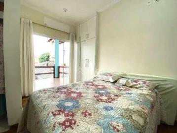 Casa / Sobrado para Venda em São José dos Campos/SP Jardim Oriente 4 Quartos