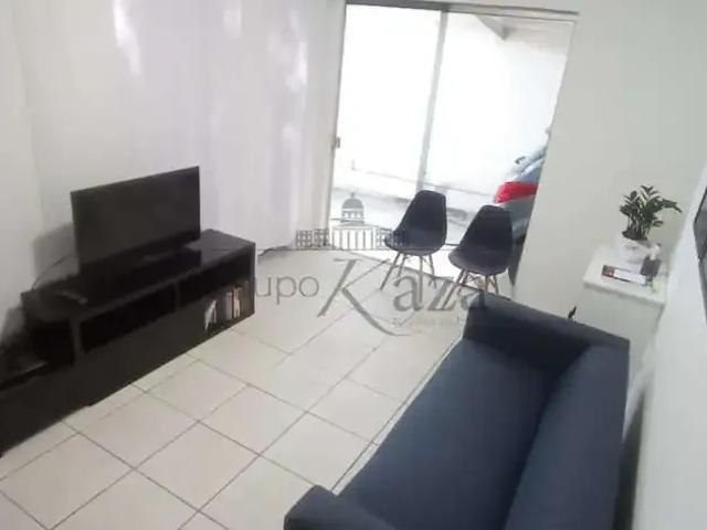 Casa / Sobrado para Venda em São José dos Campos/SP Jardim Oswaldo Cruz 4 Quartos