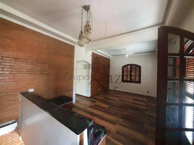 Casa / Sobrado para Venda em São José dos Campos/SP Jardim Altos de Santana 3 Quartos