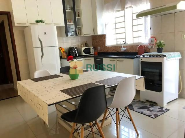 Casa / Sobrado para Venda em São José dos Campos/SP Jardim Alvorada 3 Quartos