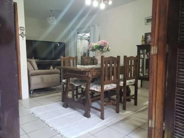 Casa / Sobrado para Venda em São José dos Campos/SP Jardim América 3 Quartos