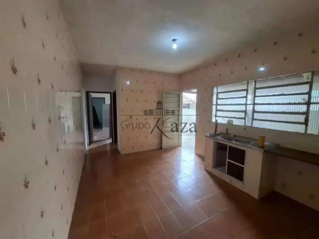 Casa / Sobrado para Venda em São José dos Campos/SP Jardim Colonial 4 Quartos