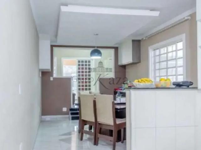 Casa / Sobrado para Venda em São José dos Campos/SP Jardim Cruzeiro do Sul 5 Quartos