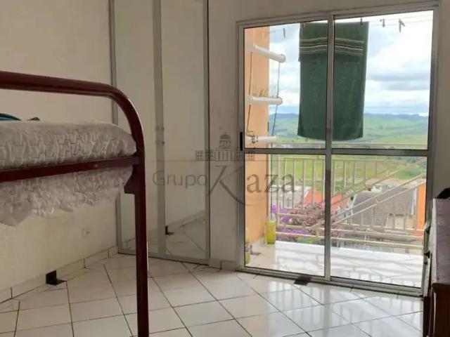 Casa / Sobrado para Venda em São José dos Campos/SP Jardim Cruzeiro do Sul 5 Quartos