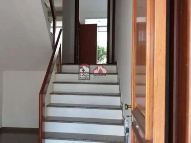 Casa / Sobrado para Venda em São José dos Campos/SP Jardim das Colinas 4 Quartos